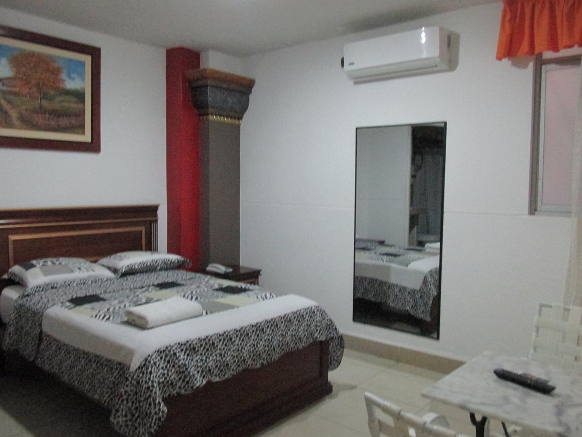Rizzo Plaza Hotel Tumbes Bagian luar foto